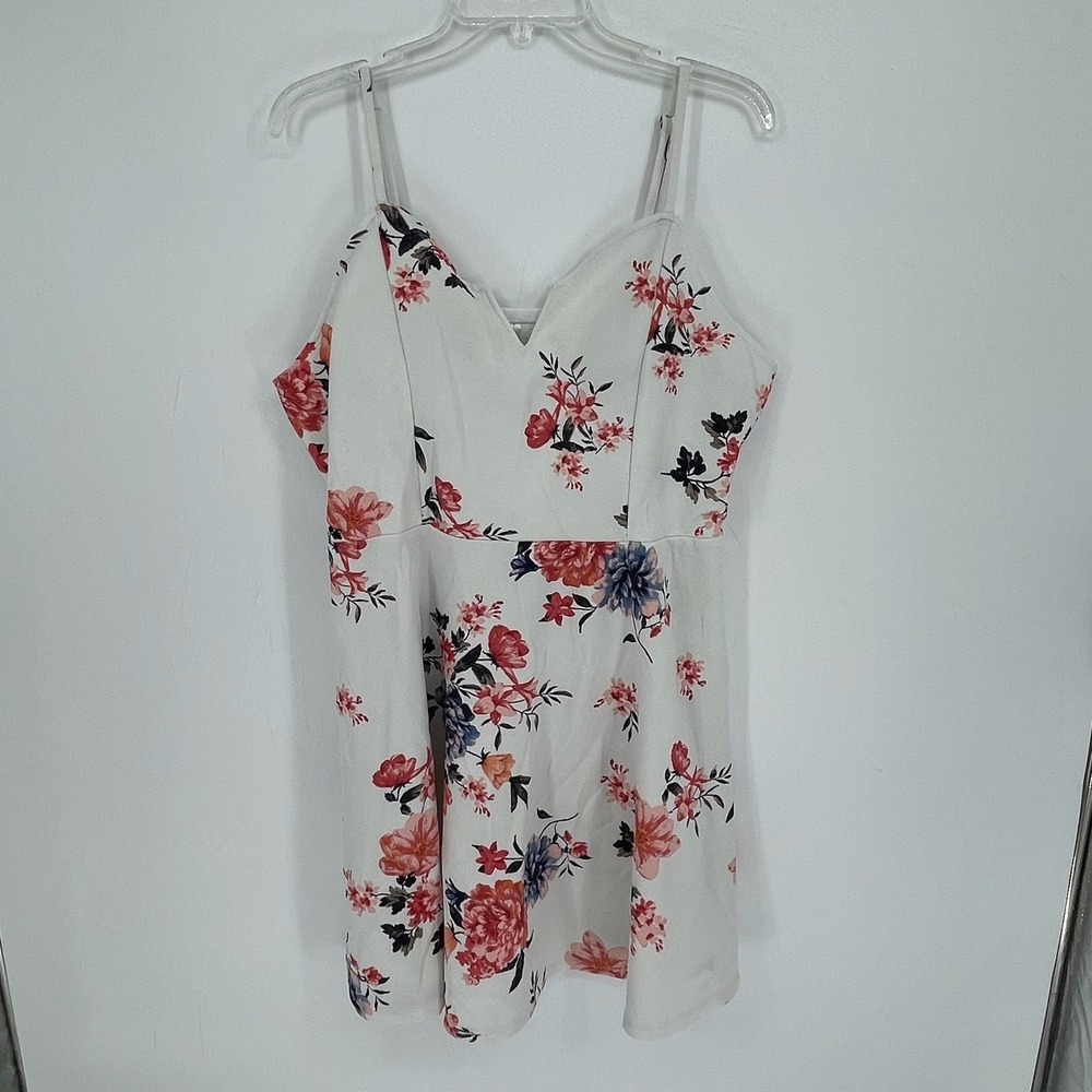 No Boundaries Women's White Floral Adjustable Strap Stretch Mini Dress Size 3XL